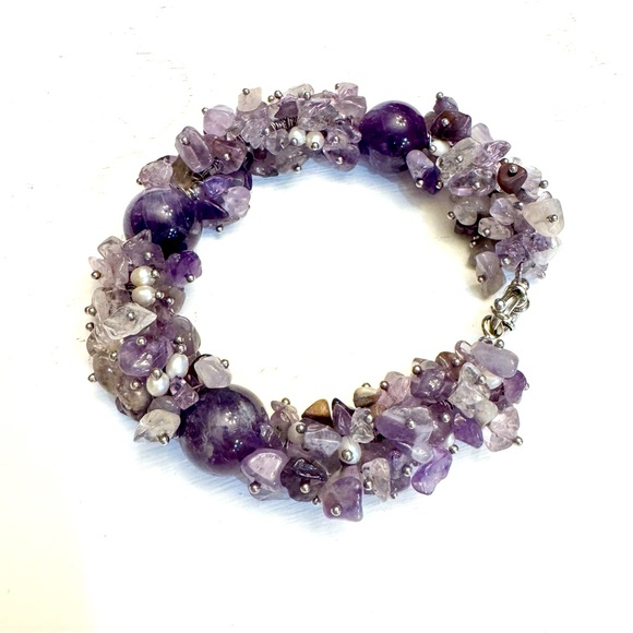Jewelry - Round Amethyst with Chips Freshwater Pearl Bracelet